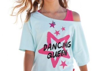T-shirts for teenagers: a variety of models and tips for choosing