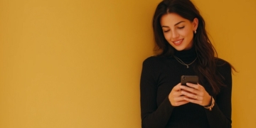 Love online: how platforms decide who we should like