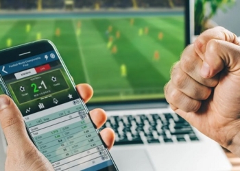 Live betting vs pre-match: which works best for Sbobet football online