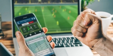 Live betting vs pre-match: which works best for Sbobet football online